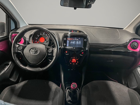 Toyota Aygo 11 of 28