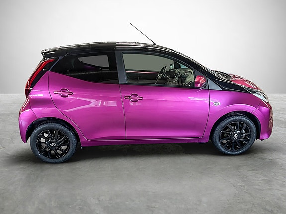 Toyota Aygo 6 of 28