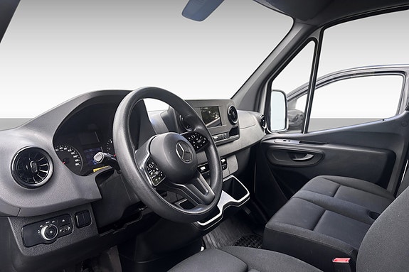 Mercedes-Benz Sprinter 12 of 13
