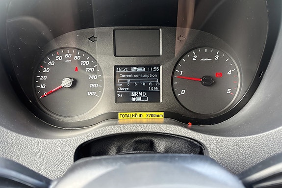 Mercedes-Benz Sprinter 9 of 13