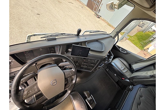 Volvo FH500 6x2 EURO6 + RETARDER 18 of 27