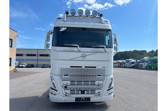 Volvo FH500 6x2 EURO6 + RETARDER 2 of 27
