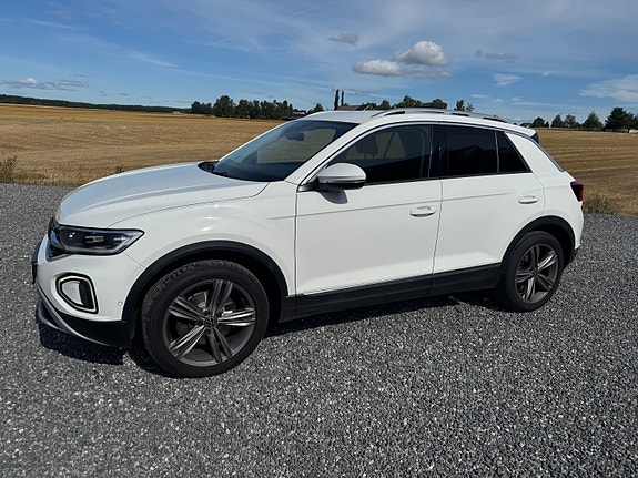 Volkswagen T-Roc 3 of 27