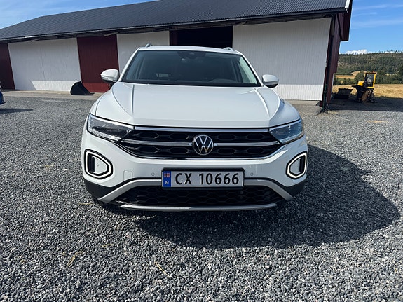 Volkswagen T-Roc 13 of 27