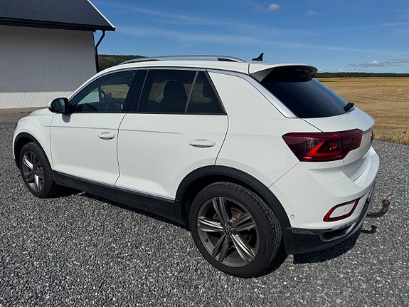 Volkswagen T-Roc 6 of 27