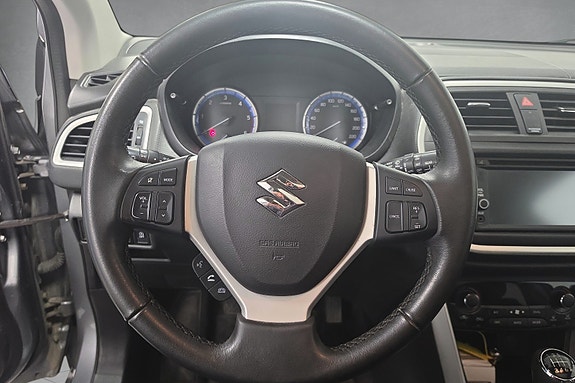 Suzuki SX4 S-Cross 8 of 16
