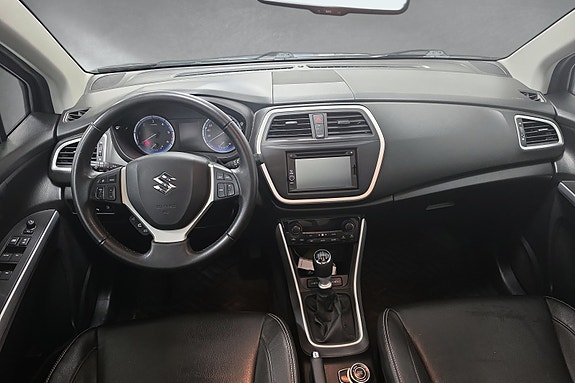 Suzuki SX4 S-Cross 15 of 16