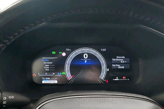 Toyota RAV4 Plug-in Hybrid 13 of 22