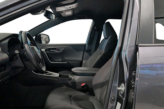 Toyota RAV4 Plug-in Hybrid 11 of 22