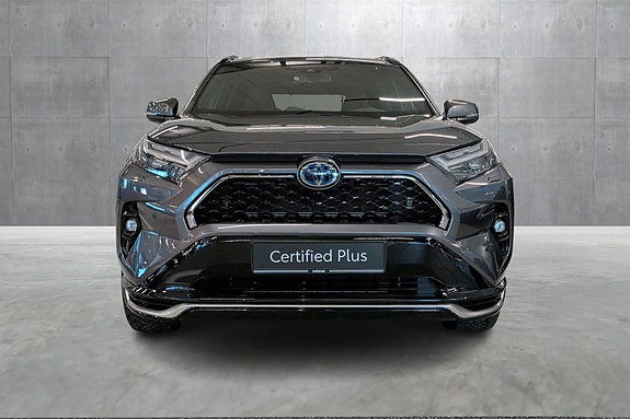 Toyota RAV4 Plug-in Hybrid 8 of 22