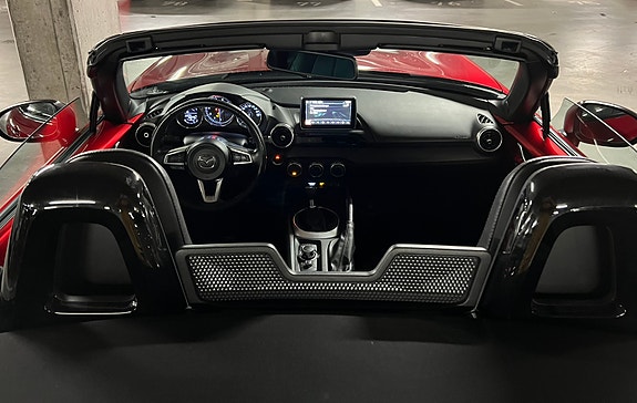 Mazda MX-5 5 of 7