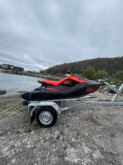 Sea-Doo Spark Trixx 3UP 90HK | Kun 33 timer!!| BK-henger | Mye utstyr!! 5 of 22