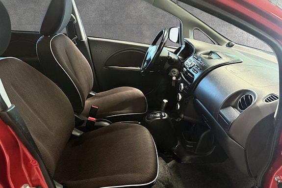 Mitsubishi i-Miev 17 of 27