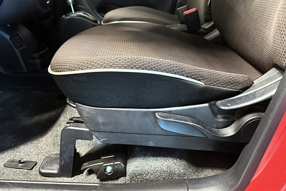Mitsubishi i-Miev 23 of 27