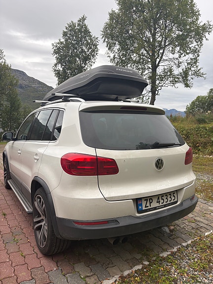 Volkswagen Tiguan 3 of 11