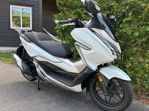 Honda NSS300 Forza 8 of 9