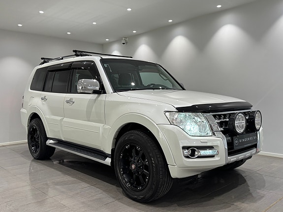 Mitsubishi Pajero 6 of 30