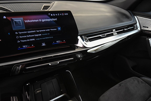 BMW iX1 11 of 20