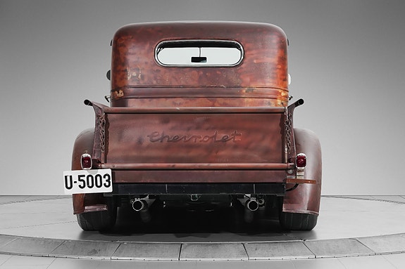 Chevrolet Pick-Up 3 of 25