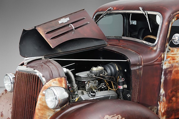 Chevrolet Pick-Up 15 of 25