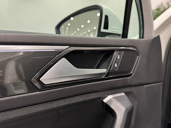 Volkswagen Tiguan 25 of 30