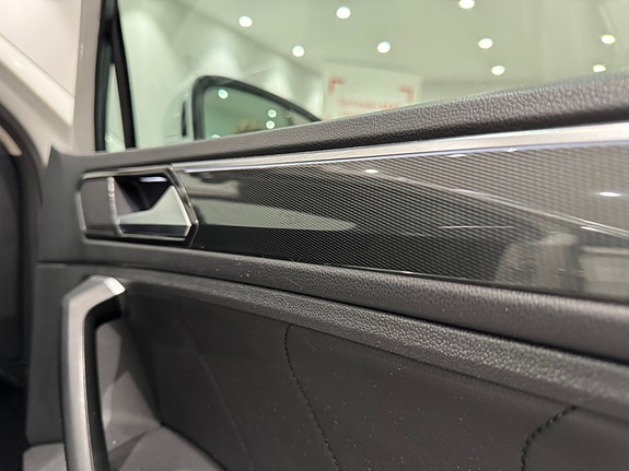 Volkswagen Tiguan 16 of 30