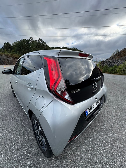 Toyota Aygo 7 of 22