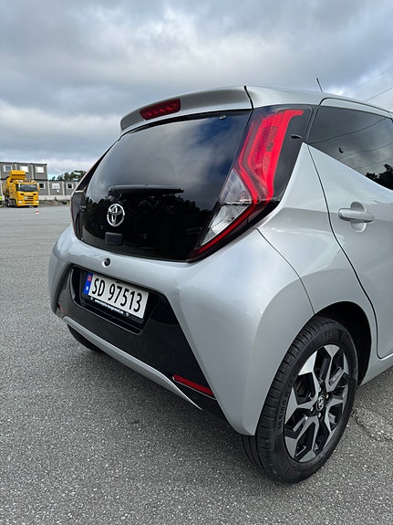 Toyota Aygo 5 of 22