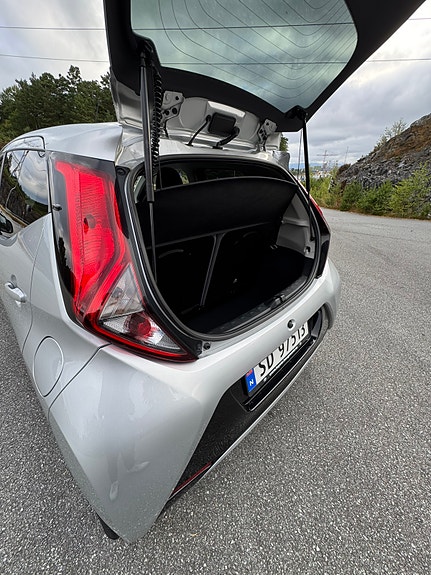 Toyota Aygo 8 of 22