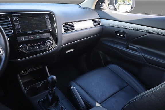 Mitsubishi Outlander 12 of 18