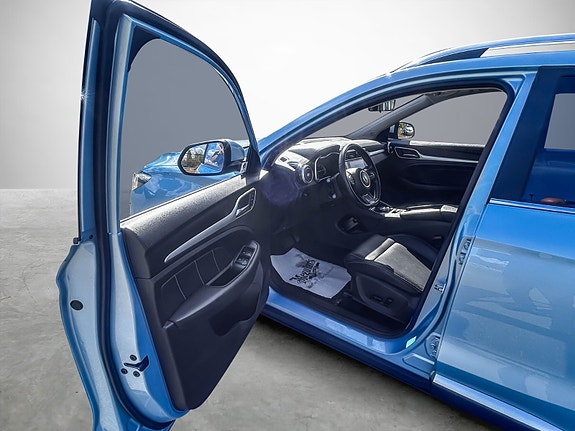 MG ZS EV 9 of 23