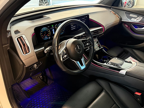 Mercedes-Benz EQC400 14 of 25