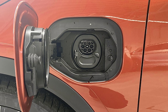 Toyota C-HR+ 9 of 24