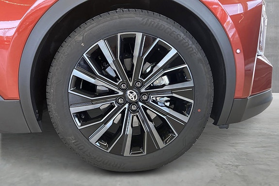 Toyota C-HR+ 21 of 24