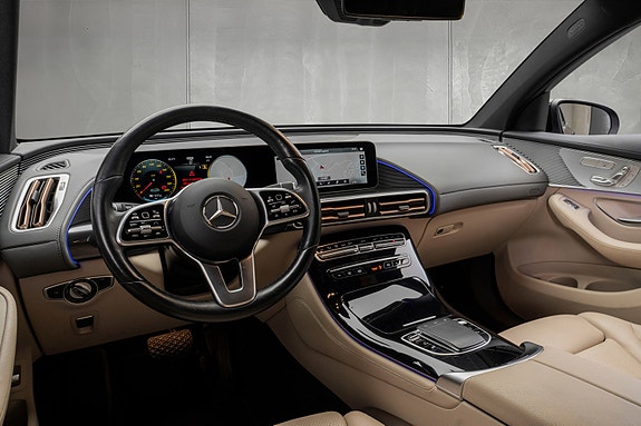 Mercedes-Benz EQC400 28 of 30
