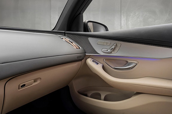 Mercedes-Benz EQC400 22 of 30