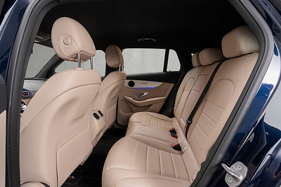 Mercedes-Benz EQC400 27 of 30