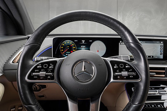 Mercedes-Benz EQC400 15 of 30