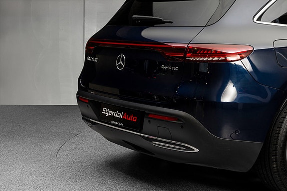 Mercedes-Benz EQC400 10 of 30