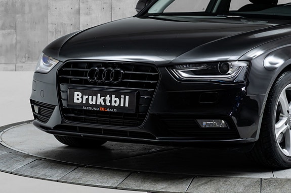 Audi A4 2 of 28