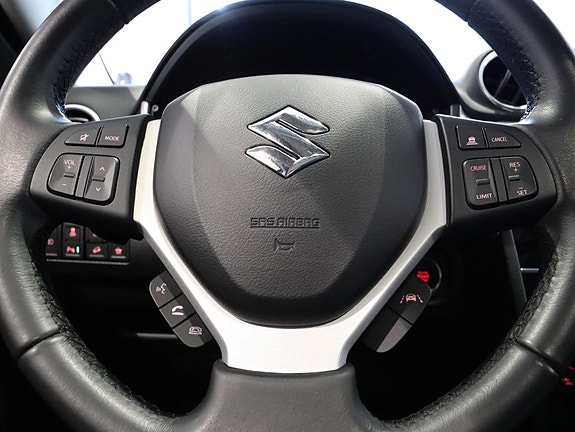 Suzuki Vitara 12 of 30
