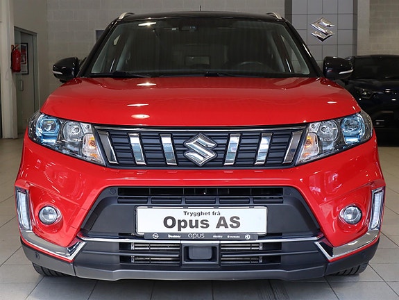 Suzuki Vitara 2 of 30