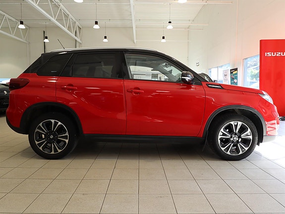 Suzuki Vitara 8 of 30