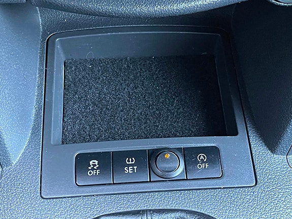 Volkswagen Caddy Maxi 16 of 30
