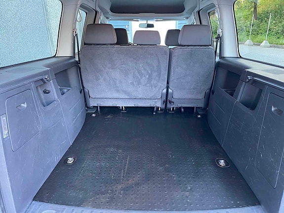Volkswagen Caddy Maxi 25 of 30