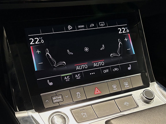 Audi e-tron 24 of 25