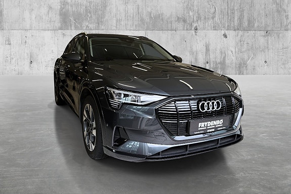 Audi e-tron 2 of 25
