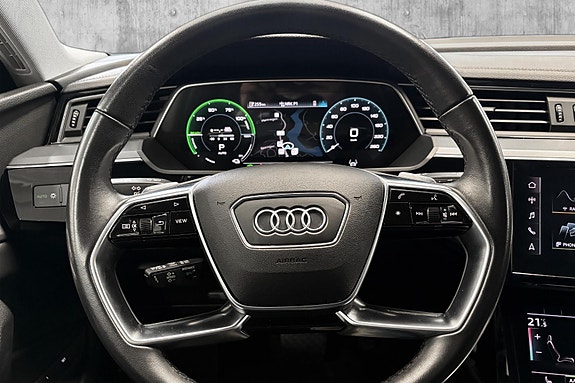 Audi e-tron 15 of 25