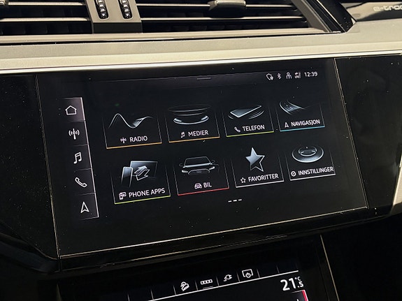 Audi e-tron 17 of 25