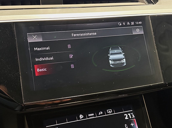 Audi e-tron 22 of 25